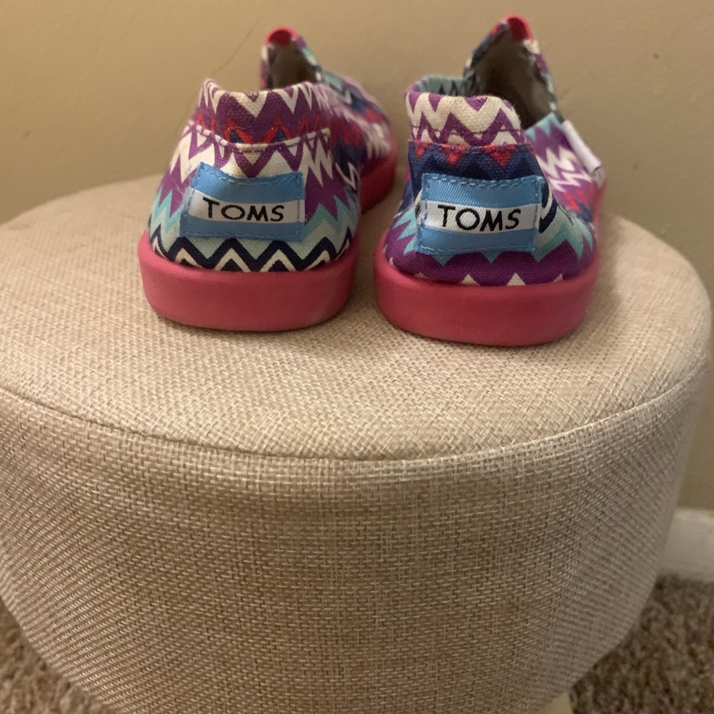 Toms - Picture 5 of 7